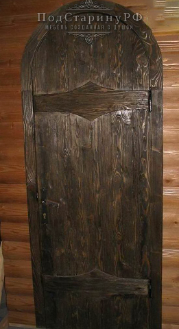 Состаренные двери из массива сосны